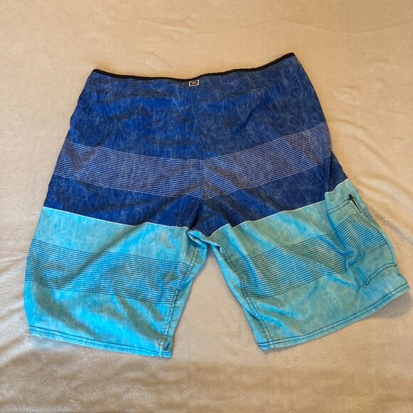 Reef Men's boardshort Swim Trunks Size 38 Approx. EUC - Picture 3 of 10